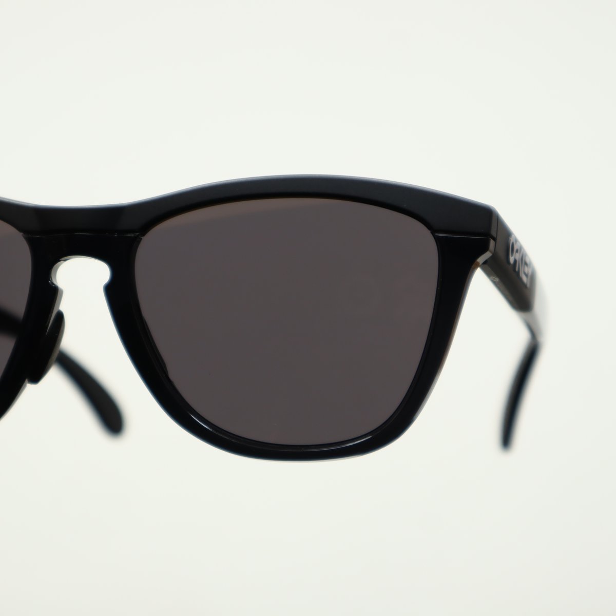 OAKLEY オークリー FROGSKINS RANGE フロッグスキンレンジ OAKLEY オークリー FROGSKINS RANGE フロッグスキンレンジ