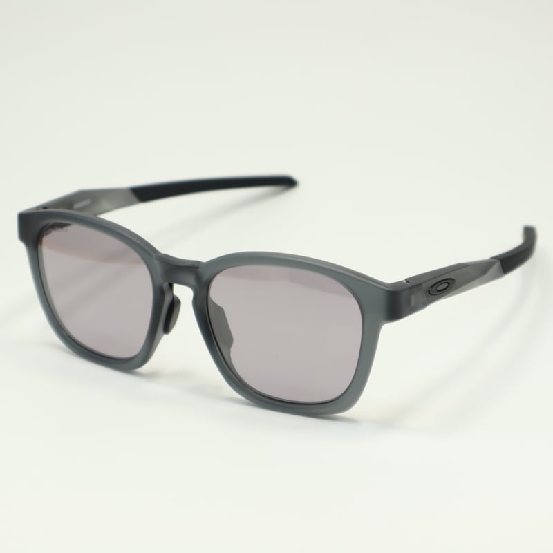 OAKLEY (オークリー) Shackle (シャックル) Matte grey smoke OAKLEY (オークリー) Shackle (シャックル) Matte grey smoke