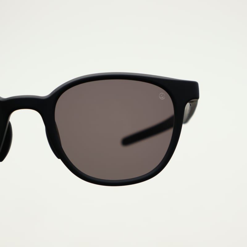 ア*ジ様 Eyevol MILBURN(51) MBK-DG MILBURN (51) MBK-DG-DK.GRY｜サングラスのEyevol（アイヴォル）公式