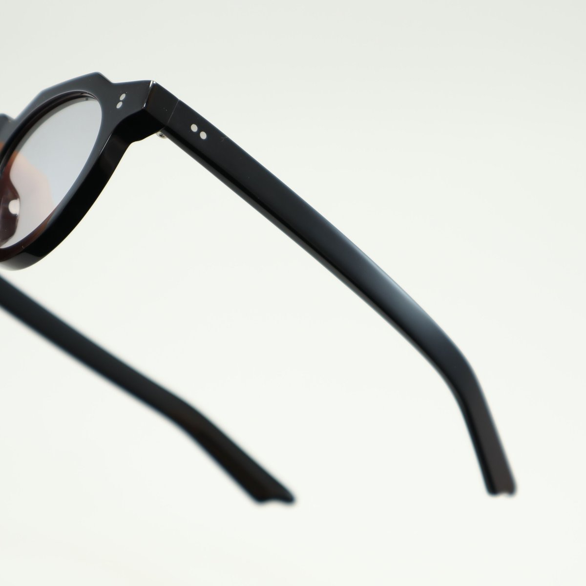 Few by NEW. フューバイニュー / F5 c-1 Black | メガネのクギミヤ Few by NEW. フューバイニュー / F5 c-1 Black | メガネのクギミヤ