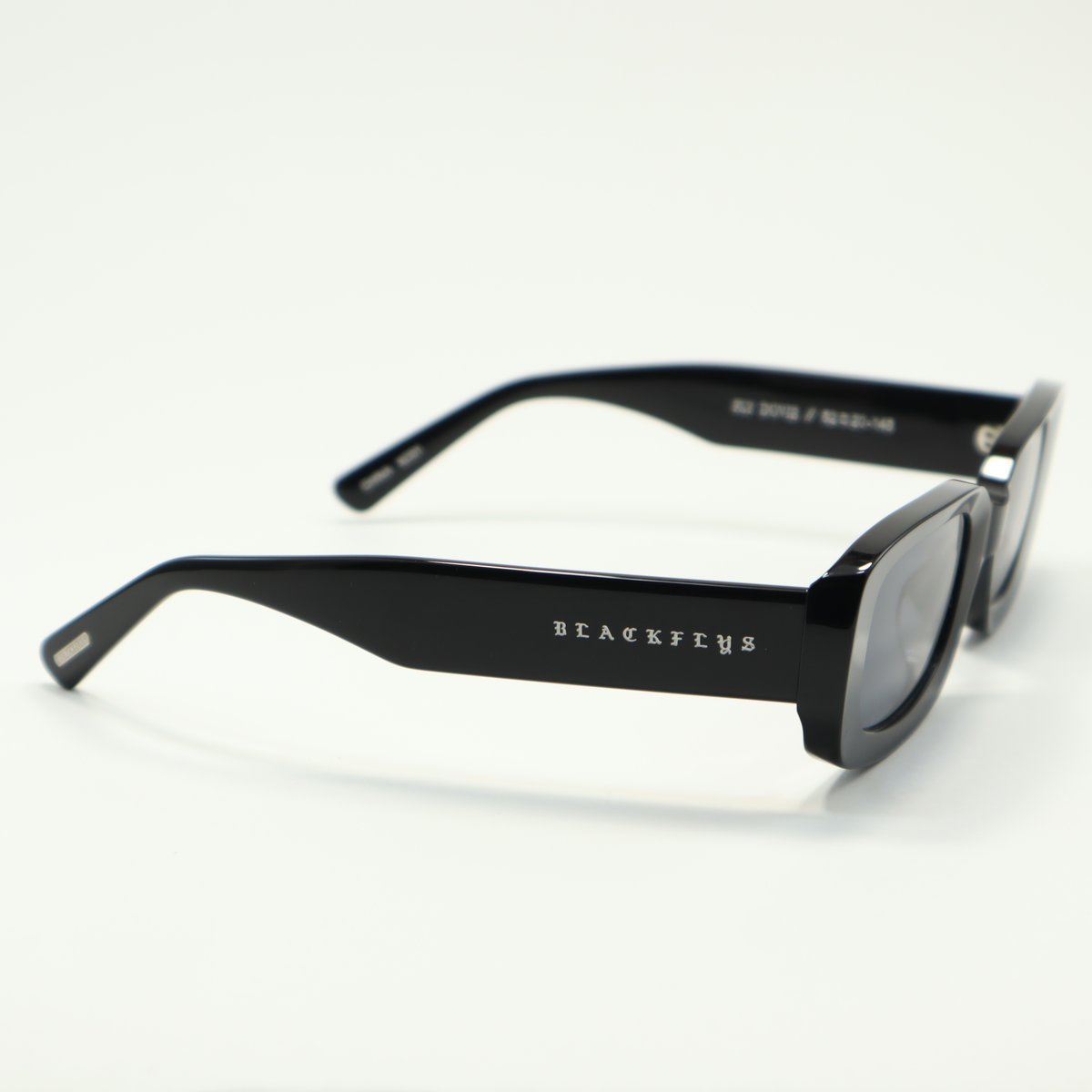 BLACKFLYS FLY DOVIE サングラス ブラック 箱あり BLACK FLYS