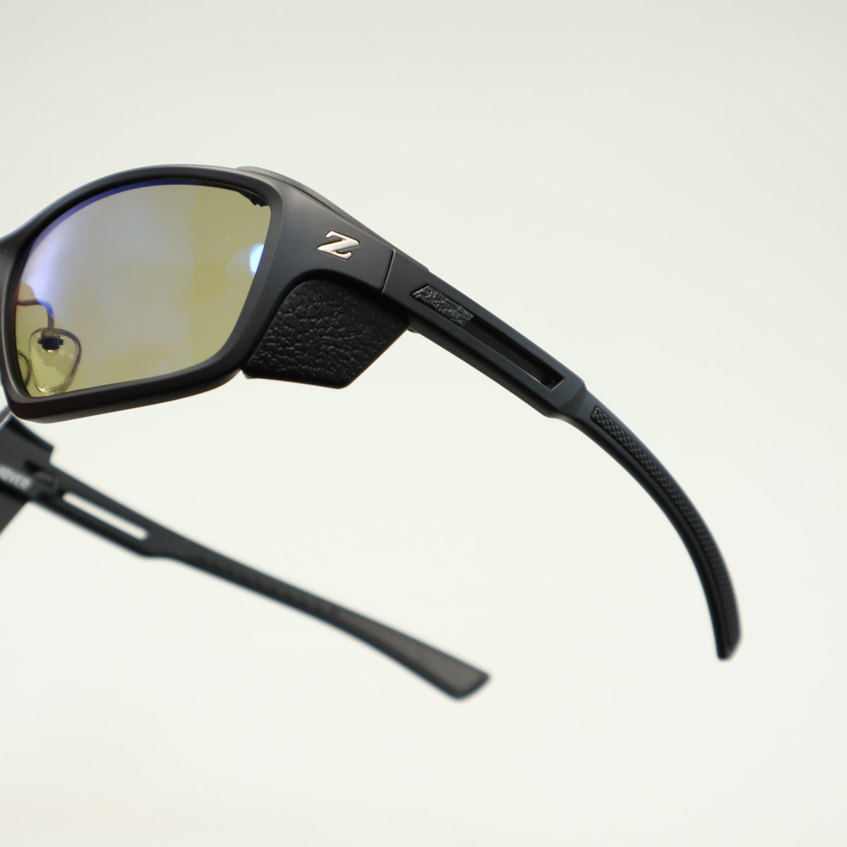 Zeque by ZEAL OPTICS (ゼクーバイジールオプティクス) HOVER (フー
