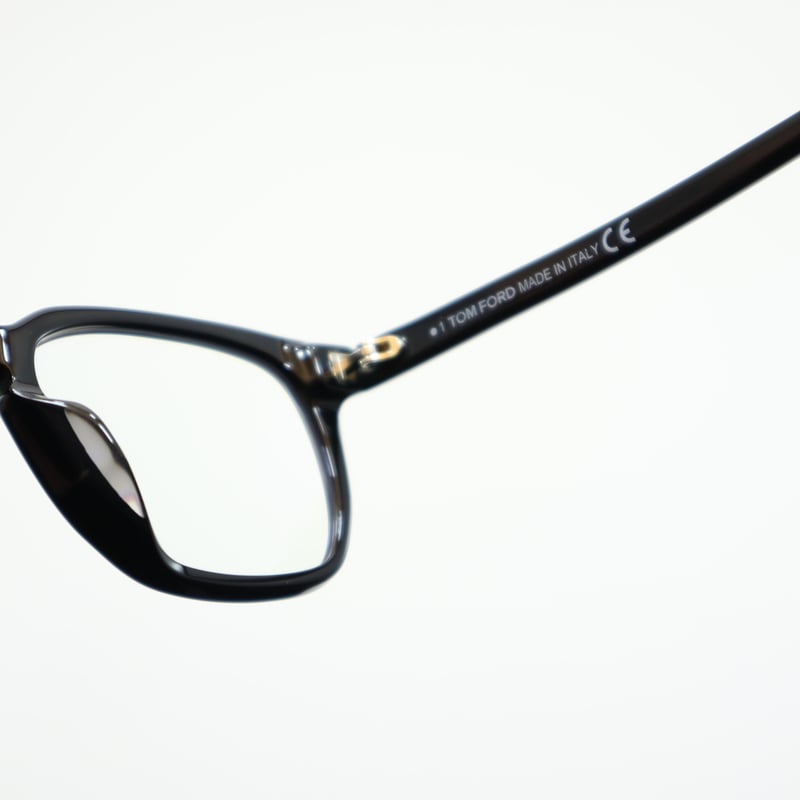 TOM FORD トムフォード TF5592-D-B 001 | メガネのクギミヤ TOM FORD トムフォード TF5592-D-B 001 | メガネのクギミヤ