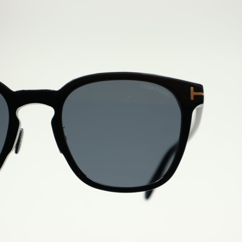 美品 現行品 付属品完備 TOM FORD TF1051-K ECO 01A 黒 TOM FORD サングラス TF1051-K ECO 01A ウェリントン メンズ