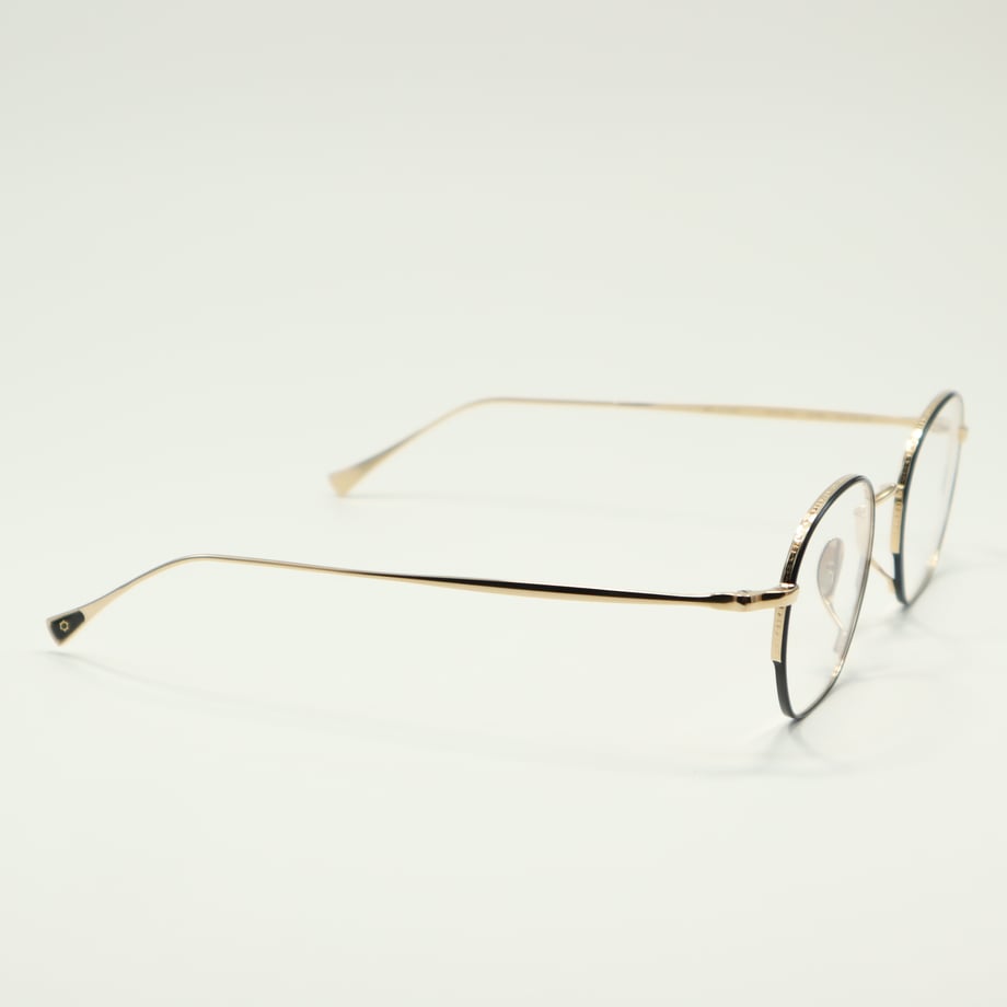 6903f89ee3b10b37d3a0d833