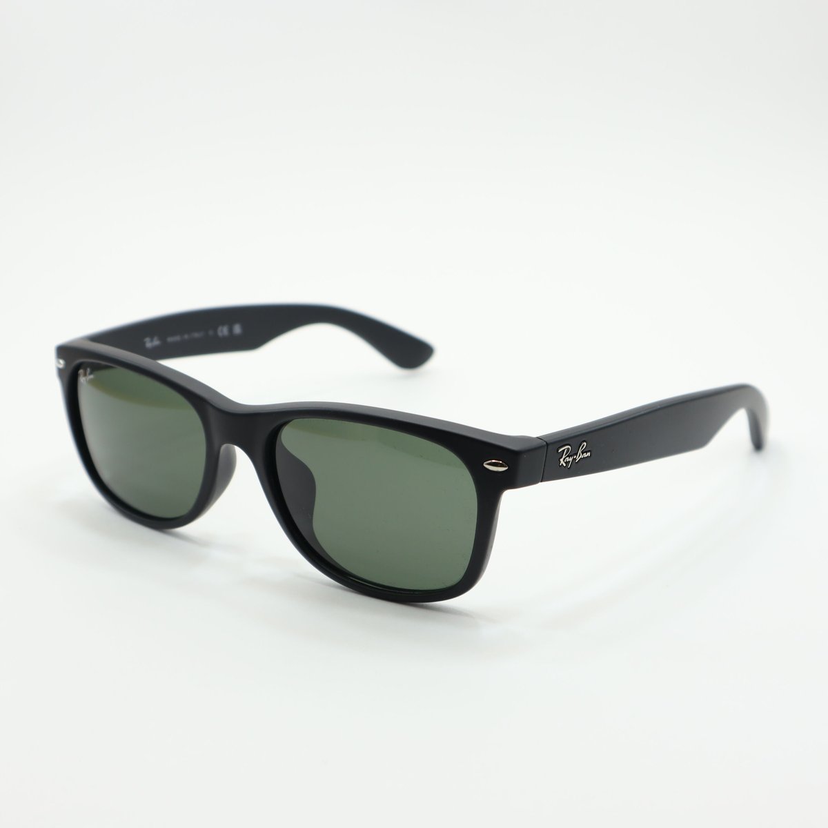 Ray-Ban レイバン RB2132-F 622 ニューウェイファーラー Ray-Ban レイバン RB2132-F 622 ニューウェイファーラー