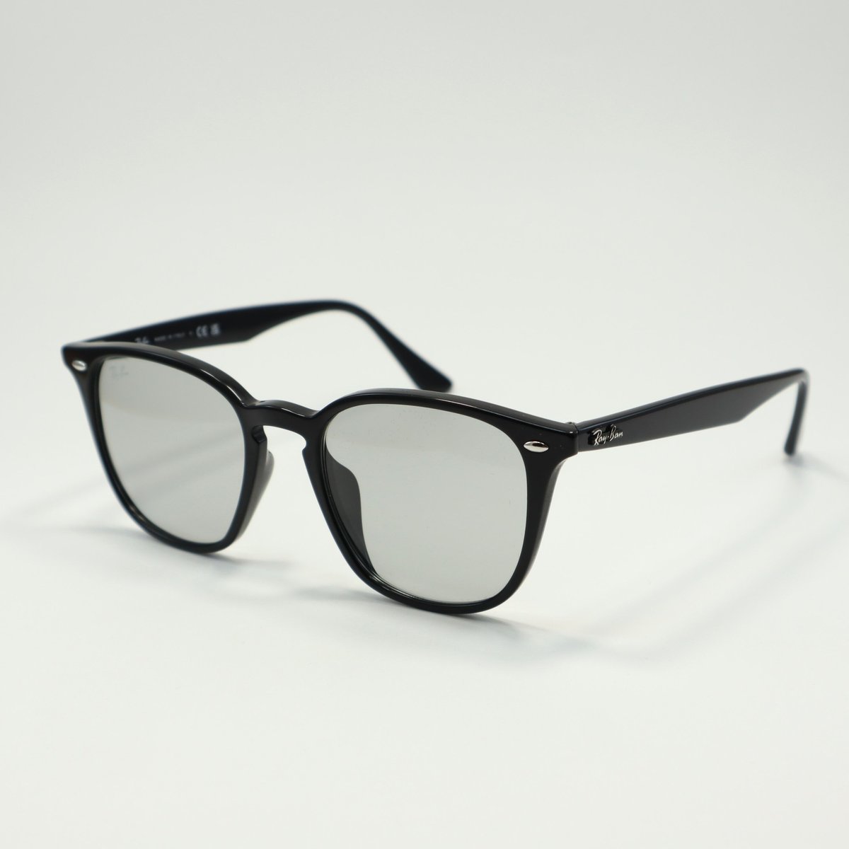 Ray-Ban レイバン RB4258-F 601/87 ライトグレーレンズ | メガネの Ray-Ban レイバン RB4258-F 601/87 ライトグレーレンズ | メガネの