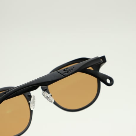 Zeque by ZEAL OPTICS (ゼクーバイジールオプティクス) Julia (ジュリア) / MATTE BLACK / LUSTER ORANGE / F2141