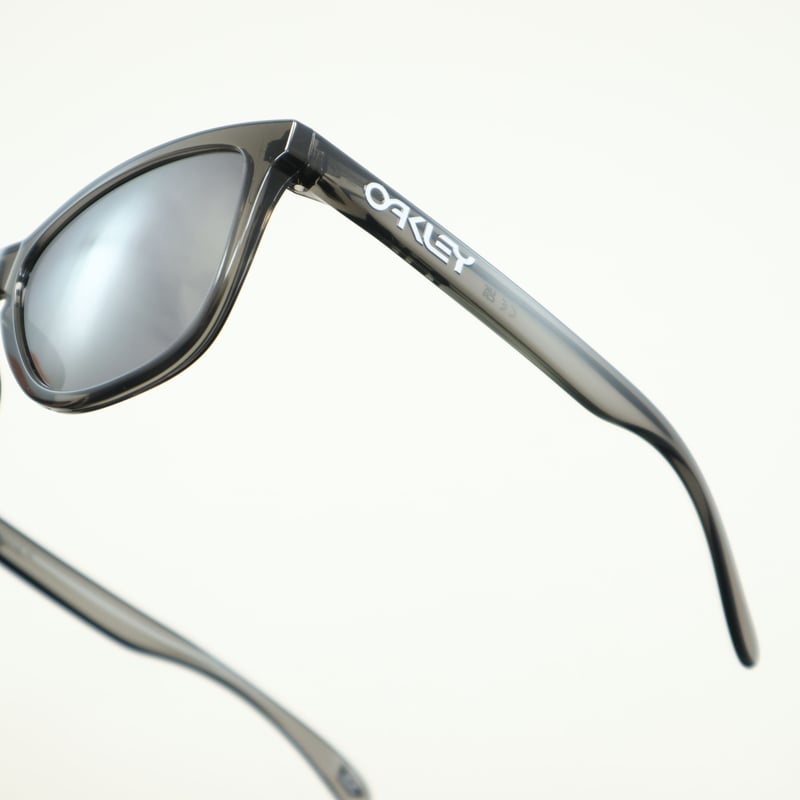OAKLEY オークリー FROGSKINS フロッグスキン Grey Smoke / Bla