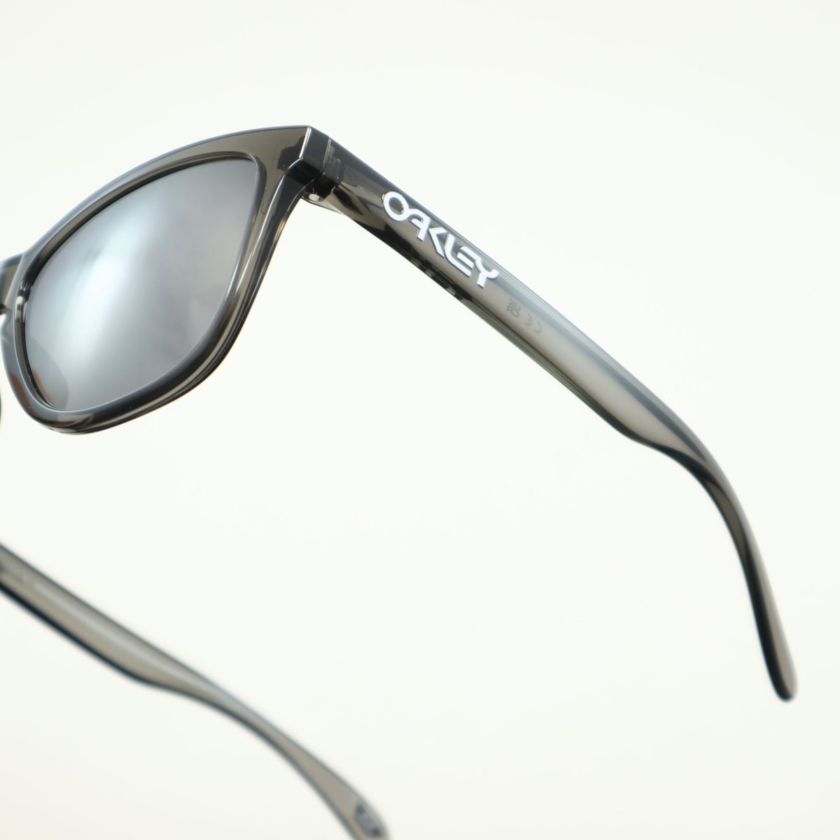 OAKLEY オークリー FROGSKINS フロッグスキン Grey Smoke / Bla OAKLEY オークリー FROGSKINS フロッグスキン Grey Smoke / Bla