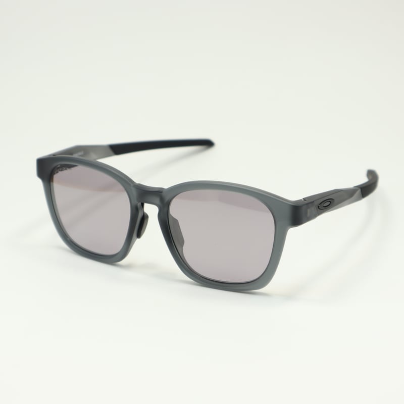 OAKLEY (オークリー) Shackle (シャックル) Matte grey smoke