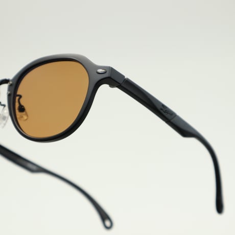 Zeque by ZEAL OPTICS (ゼクーバイジールオプティクス) Julia (ジュリア) / MATTE BLACK / LUSTER ORANGE / F2141