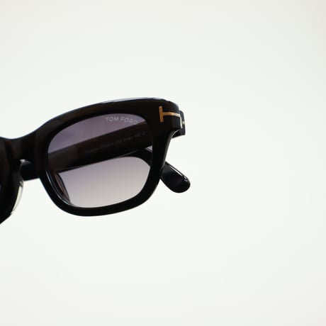 TOM FORD トムフォード TF237-F 01B Snowdon