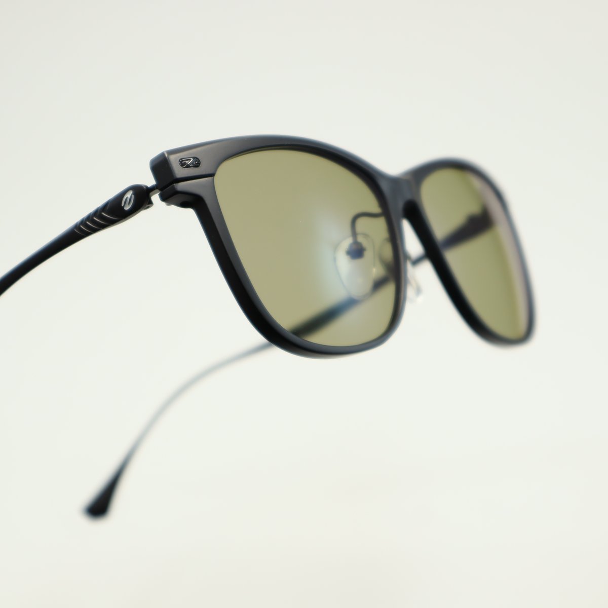 Zeque by ZEAL OPTICS (ゼクーバイジールオプティクス) JONNY (ジョ
