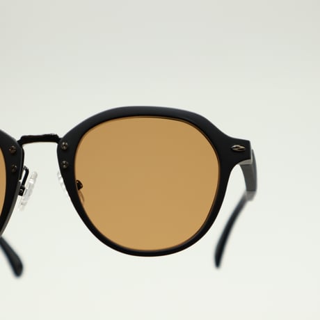 Zeque by ZEAL OPTICS (ゼクーバイジールオプティクス) Julia (ジュリア) / MATTE BLACK / LUSTER ORANGE / F2141