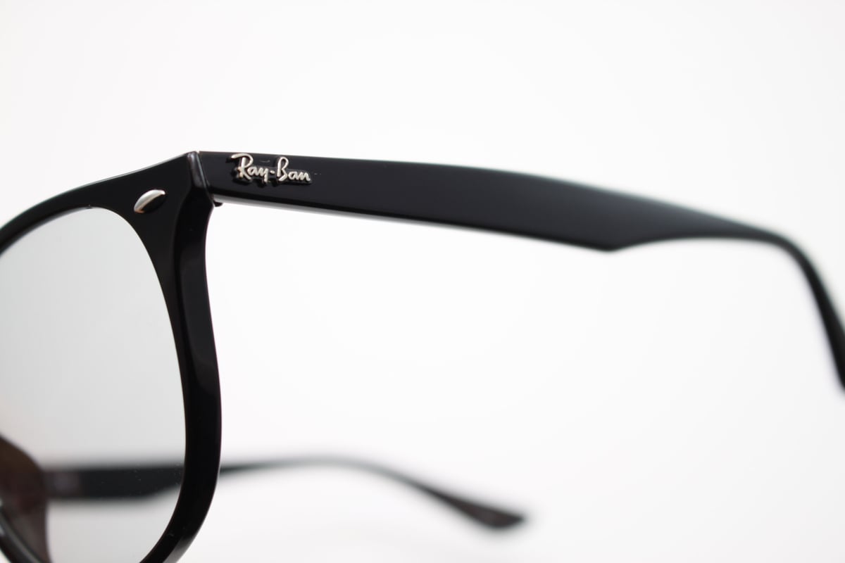 Ray-Ban レイバン RB4259-F 601/87 ライトグレーレンズ