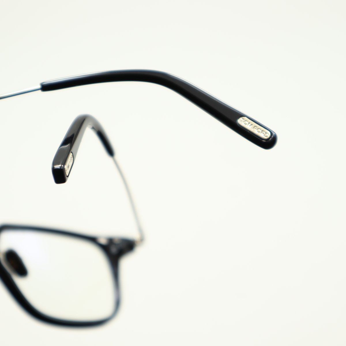 トムフォードTF5862-D-B 001 TOM FORD トムフォード TF5862-D-B 001 | メガネのクギミヤ