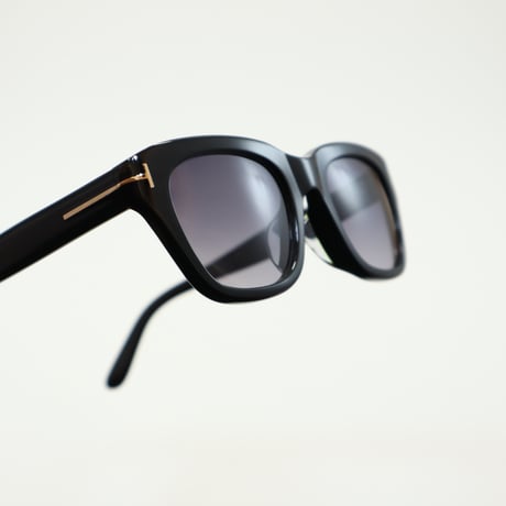 TOM FORD トムフォード TF237-F 01B Snowdon