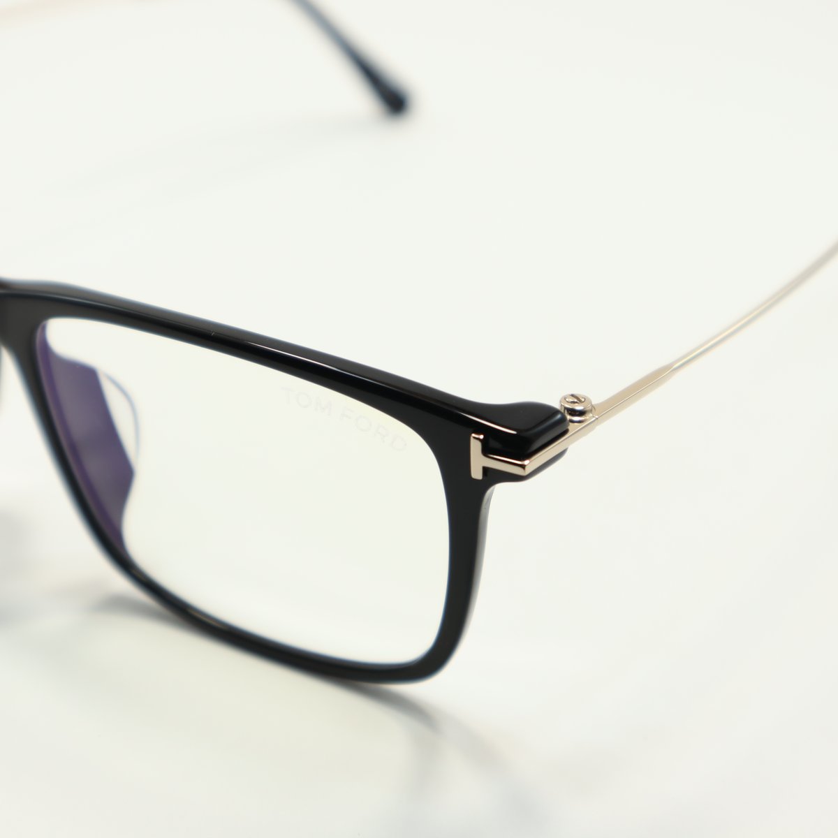 TOM FORD トムフォード TF5758-F-B 001 | メガネのクギミヤ