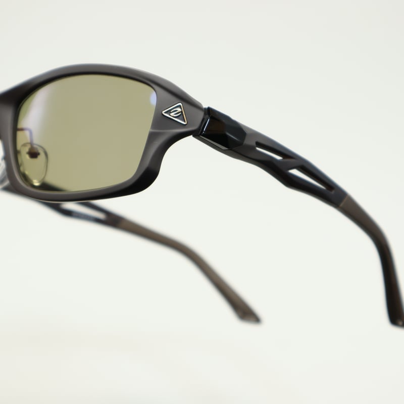Zeque by ZEAL OPTICS (ゼクーバイジールオプティクス) STELTH