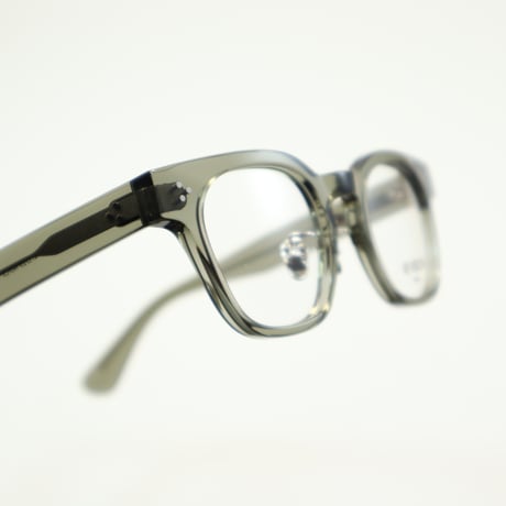 NEW. Revision ニューリビジョン / R-5 c-3 grey khaki