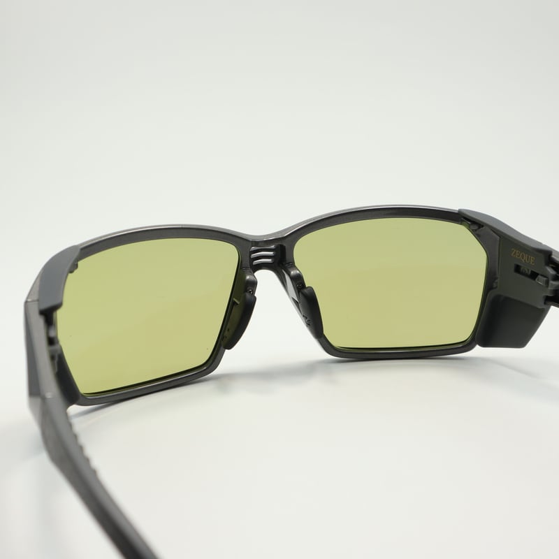 Zeque by ZEAL OPTICS (ゼクーバイジールオプティクス) LOOF ルーフ