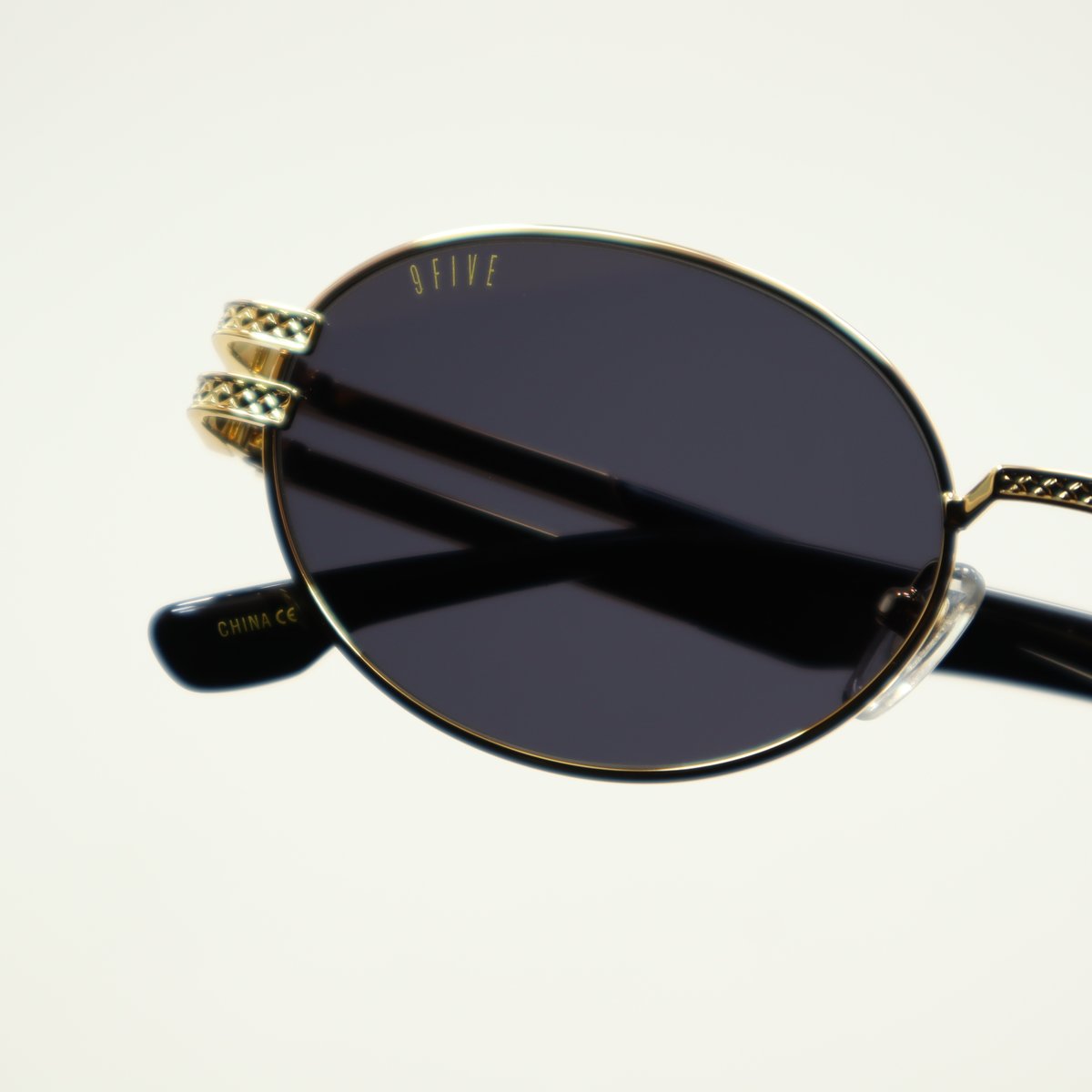 9five ナインファイブ LOTUS ロータスBlack & 24k Gold Sungla