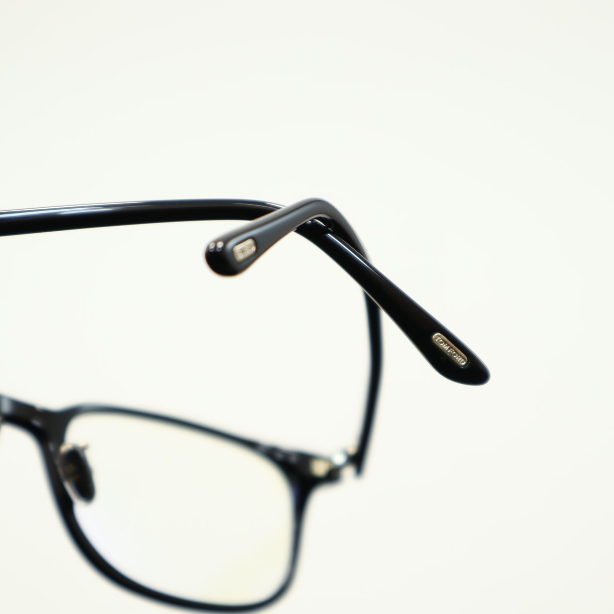 TOM FORD トムフォード TF5852-D-B 001 | メガネのクギミヤ