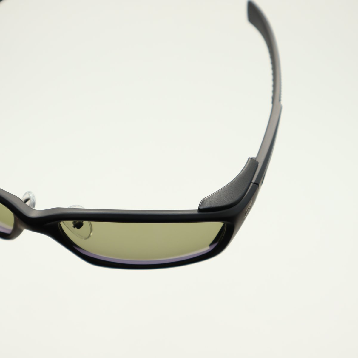 Zeque by ZEAL OPTICS (ゼクーバイジールオプティクス) HOVER