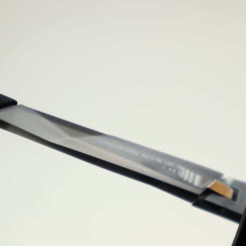 OAKLEY (オークリー) Shackle (シャックル) Matte grey smoke