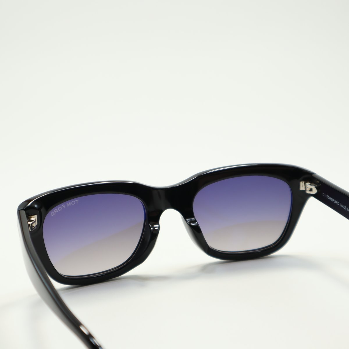 TOM FORD トムフォード TF237-F 01B Snowdon | メガネのクギミヤ TOM FORD トムフォード TF237-F 01B Snowdon | メガネのクギミヤ
