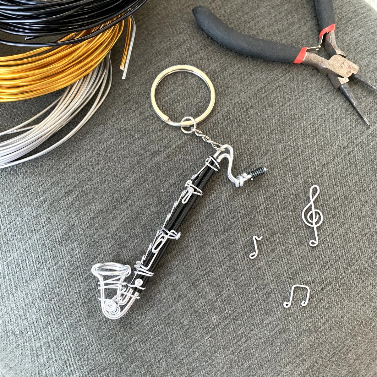 【3817】バスクラ キーホルダー カラフルドライフラワー入り バスクラリネット 3817】バスクラ キーホルダー カラフルドライフラワー入り バス