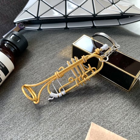 楽器ワイヤーキーホルダー - トランペット｜音楽雑貨