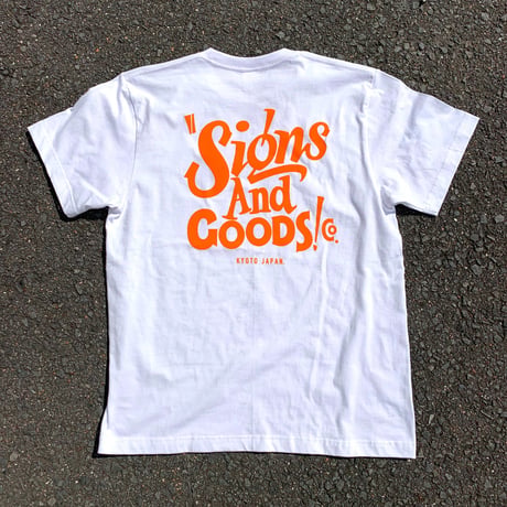 SIGNS & GOODS! Co. LETTER LOGO Tee.