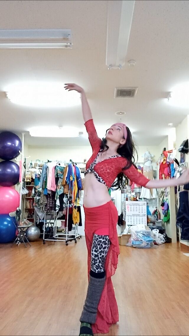 ベリーダンススプリットロングスカートレースエクササイズスーツ