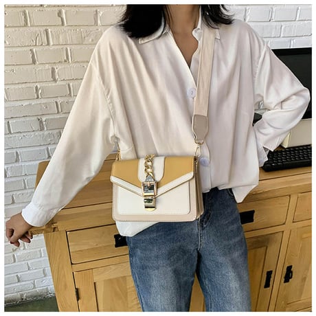 Bags レザーショルダーバッグ 421