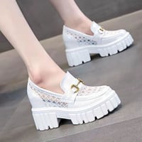 厚底のハイヒールの靴 945