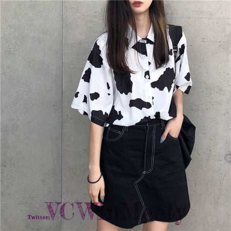 Tops 牛柄のシャツ 323