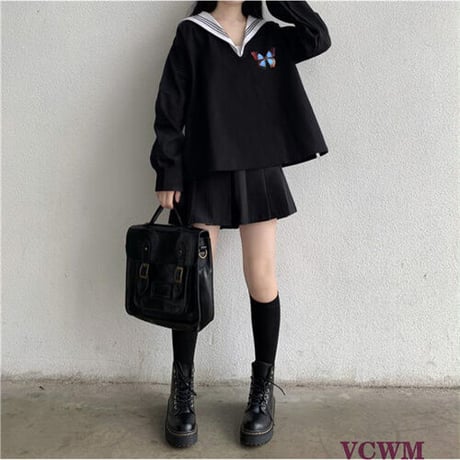 長袖薄手のコート+制服のスカート   946
