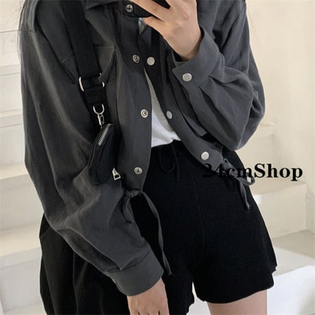 24cmShop 可愛いブラックとwhiteシャツ　1389
