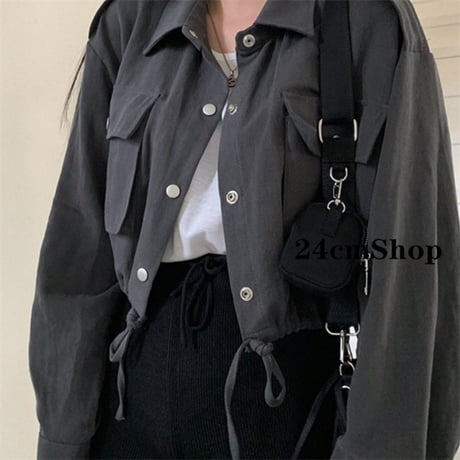 24cmShop 可愛いブラックとwhiteシャツ　1389