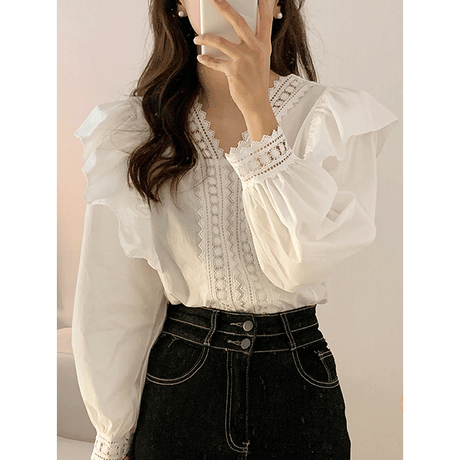 Lace V-neck Ruffled edge Loose and casual Bubble sleeve shirt cy001