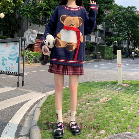 Tops  くまのプーさんのニットセーター  665