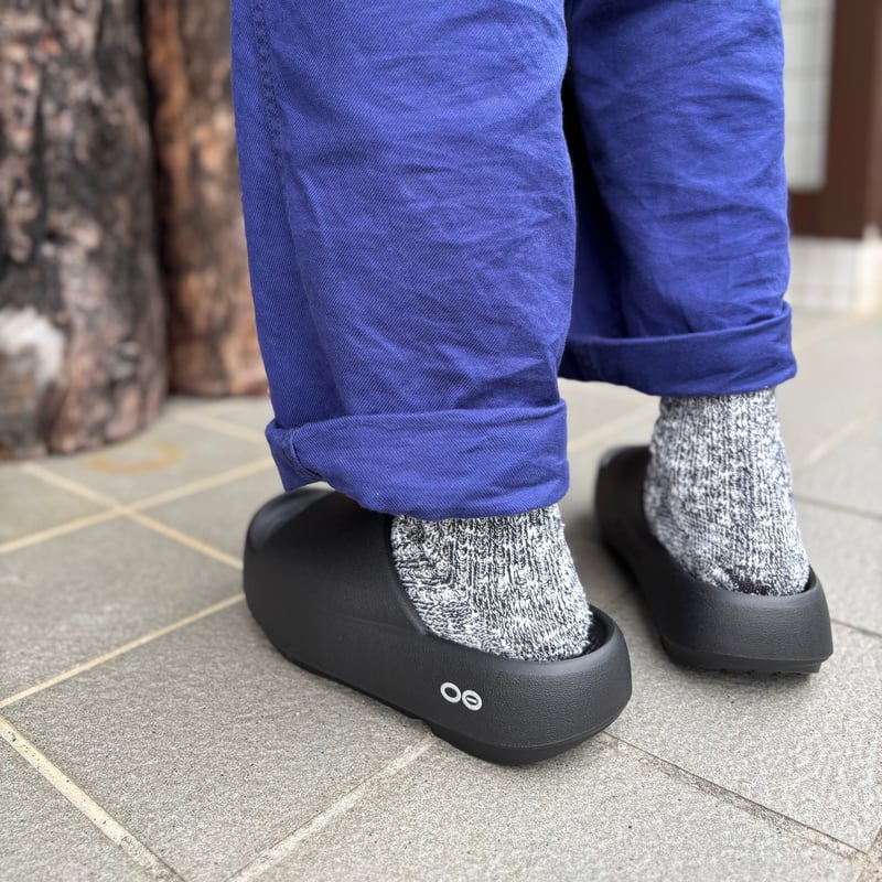 OOahh PLUS (Black) / OOFOS ウーフォス | e-shop/E-SHOP