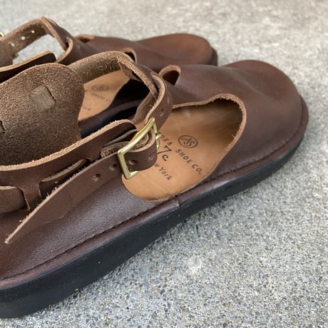 WOMEN'S T-Strap (BROWN) / AURORA SHOES