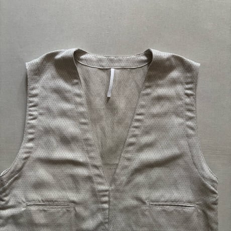 セレモニーリネンポリエステル混 Vネックベスト 2026spring10 / ARTE POVERA アルテポーヴェラ