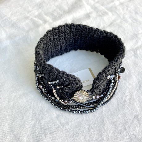 Hand Knit Bracelet 31333071 / Vlas Blomme ヴラスブラム