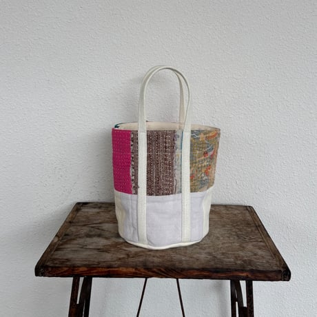 インドラリーキルト&フランスシーツ NEWラウンドBAG (M) ARTEA-26SP47 / ARTE POVERA アルテポーヴェラ