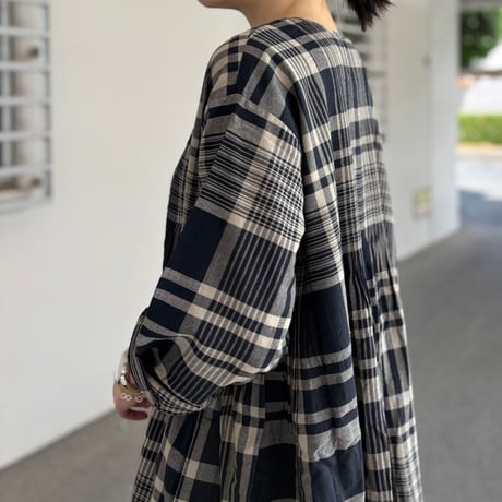 HANDWOVEN HEAVY COTTON CHECK CREW-NECK DRESS WITH MINI PINTUCK INMDS25734 / maison de soil メゾンドソイル