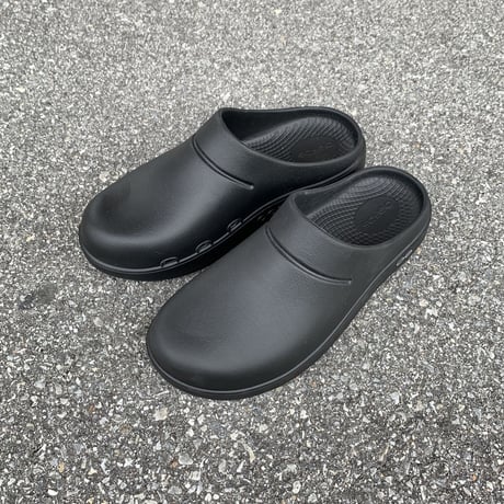 OOcloog (Black) / OOFOS